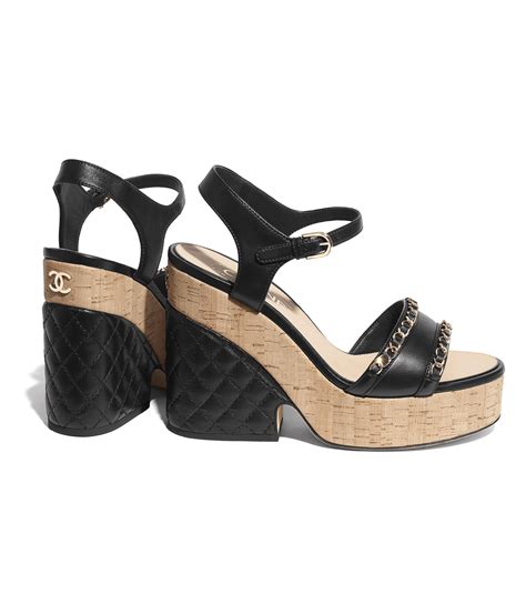 sandales noires chanel